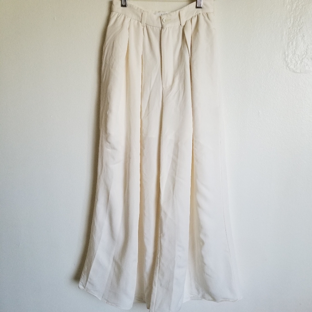 XS wide leg slacks, cream.